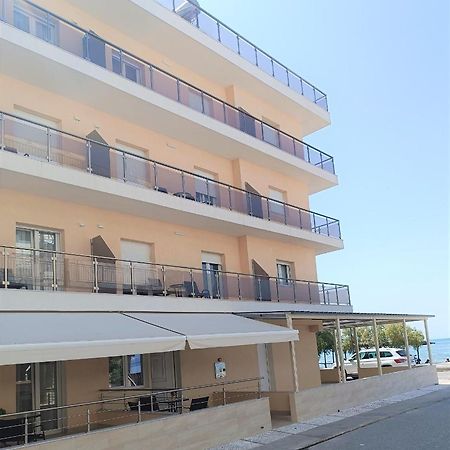 Peraía Navarino Luxe Suites With Sea View المظهر الخارجي الصورة