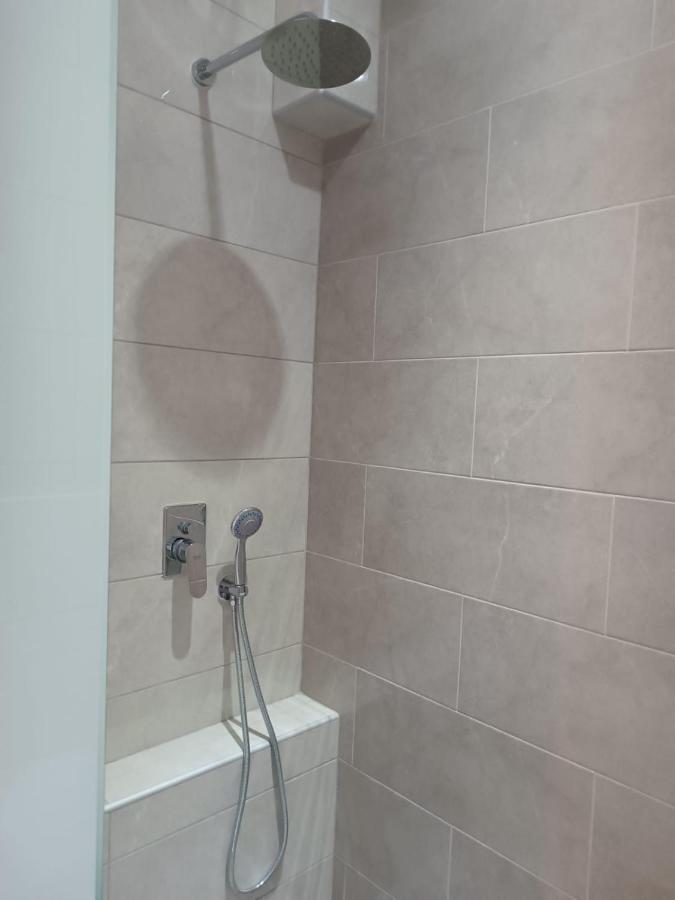 Peraía Navarino Luxe Suites With Sea View المظهر الخارجي الصورة