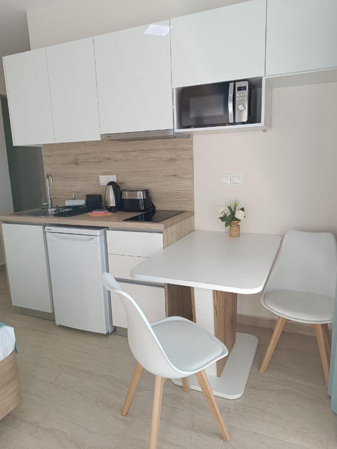 Peraía Navarino Luxe Suites With Sea View المظهر الخارجي الصورة